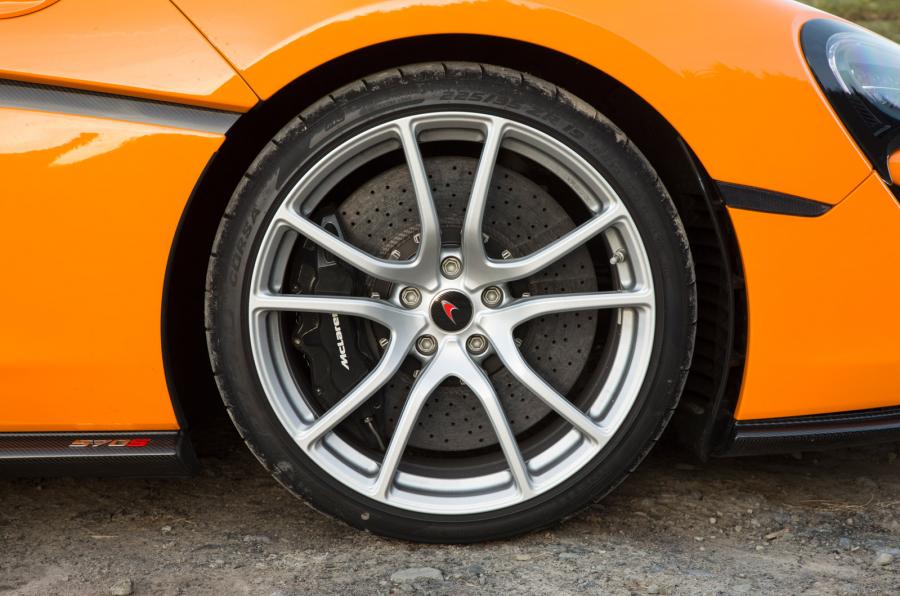 マクラーレン　570s